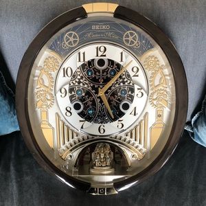Seiko Melodies in Motion Clock